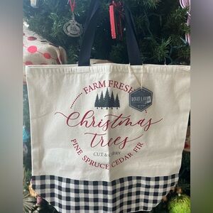 NWT BOHO LIVING "FARM FRESH CHRISTMAS TREES" CANVAS TOTE BAG
